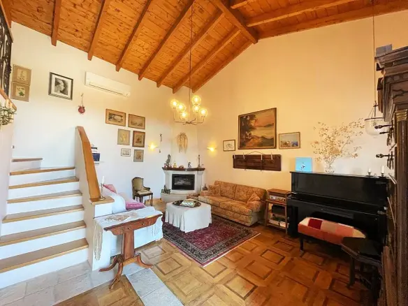 Complex Of 485 M² In Corfu