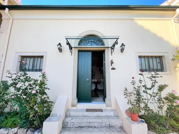 Complex Of 485 M² In Corfu