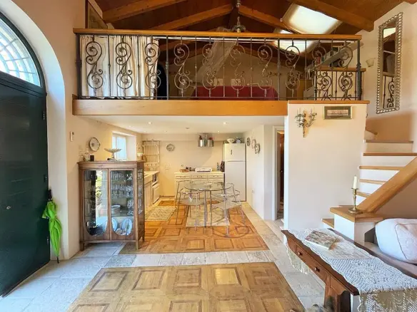 Complex Of 485 M² In Corfu