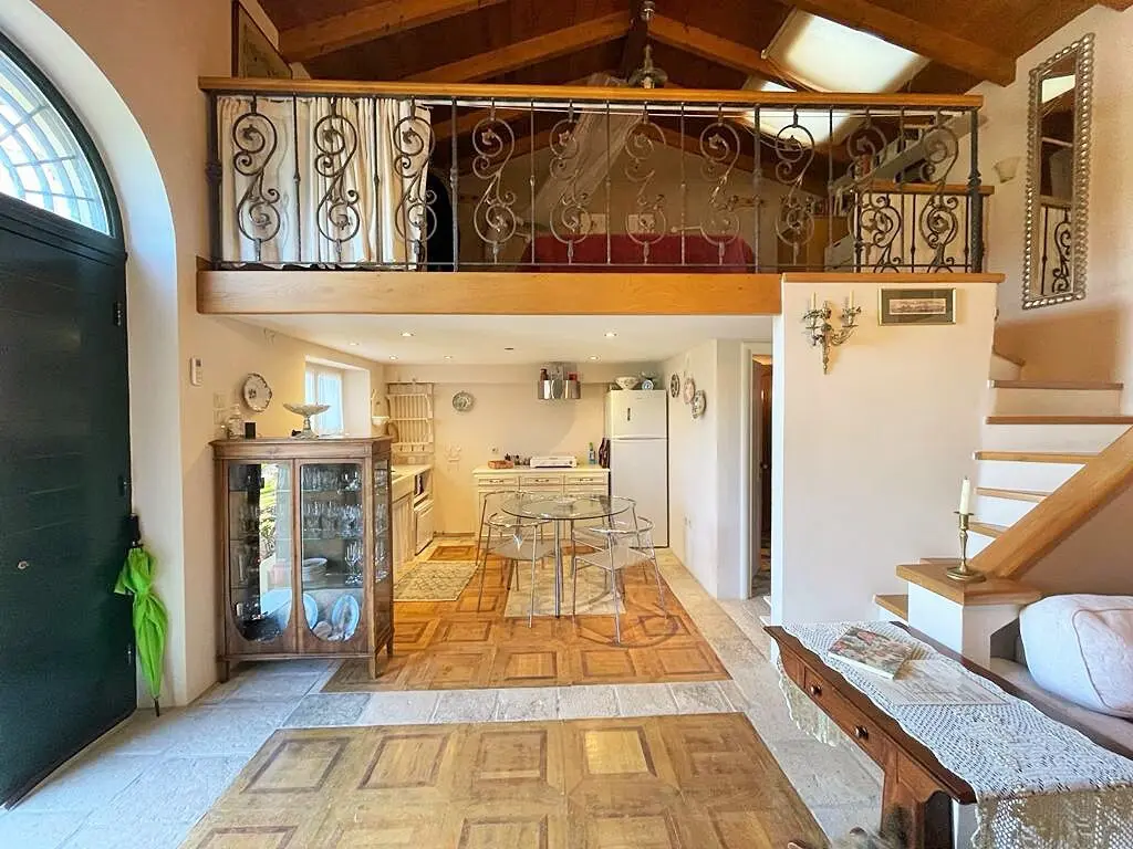 Complex Of 485 M² In Corfu