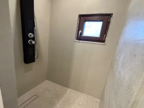 House Of 100 M² In Attica