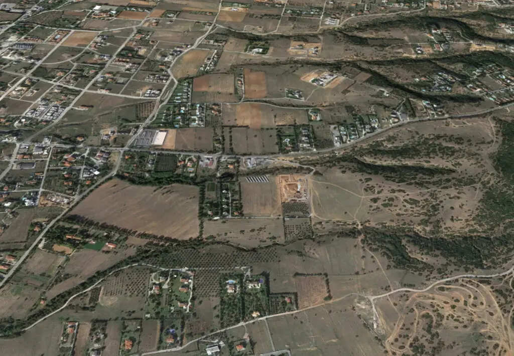 Land Of 8248 M² In The Suburbs Of Thessaloniki