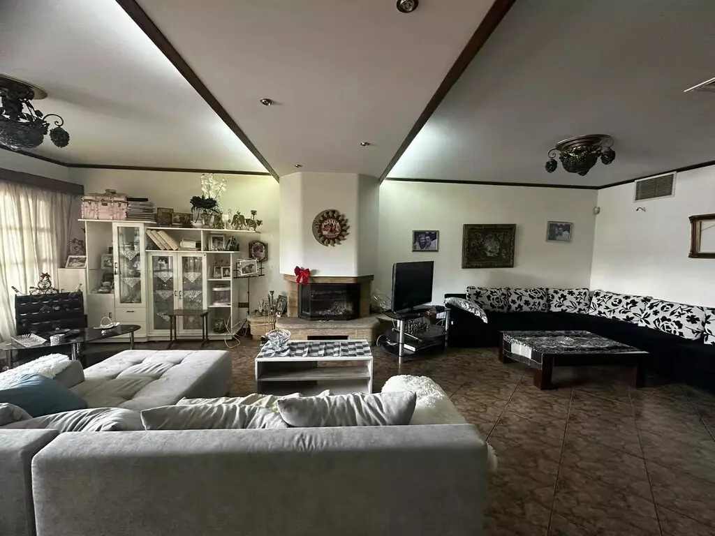Flat Of 167 M² In Athens