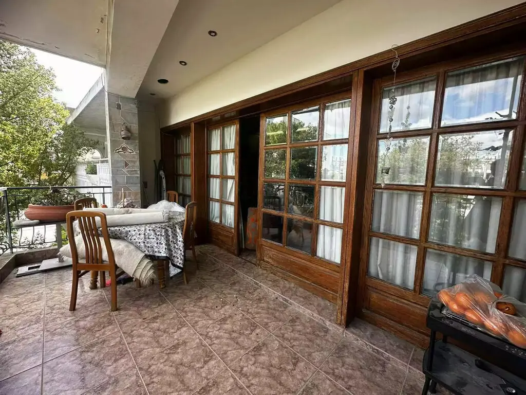 Flat Of 167 M² In Athens