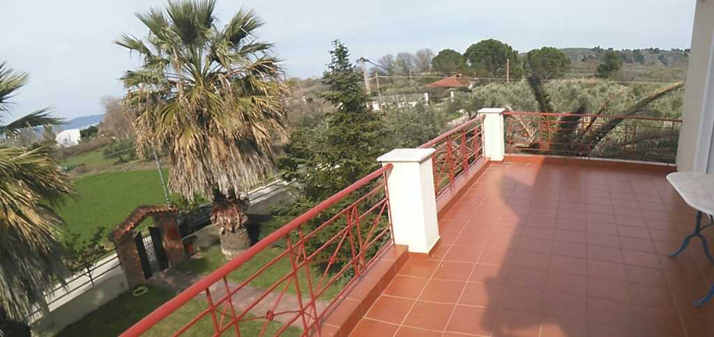 Detached House Of 145 M² With Island Features In Euboea