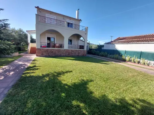 Detached House Of 145 M² With Island Features In Euboea
