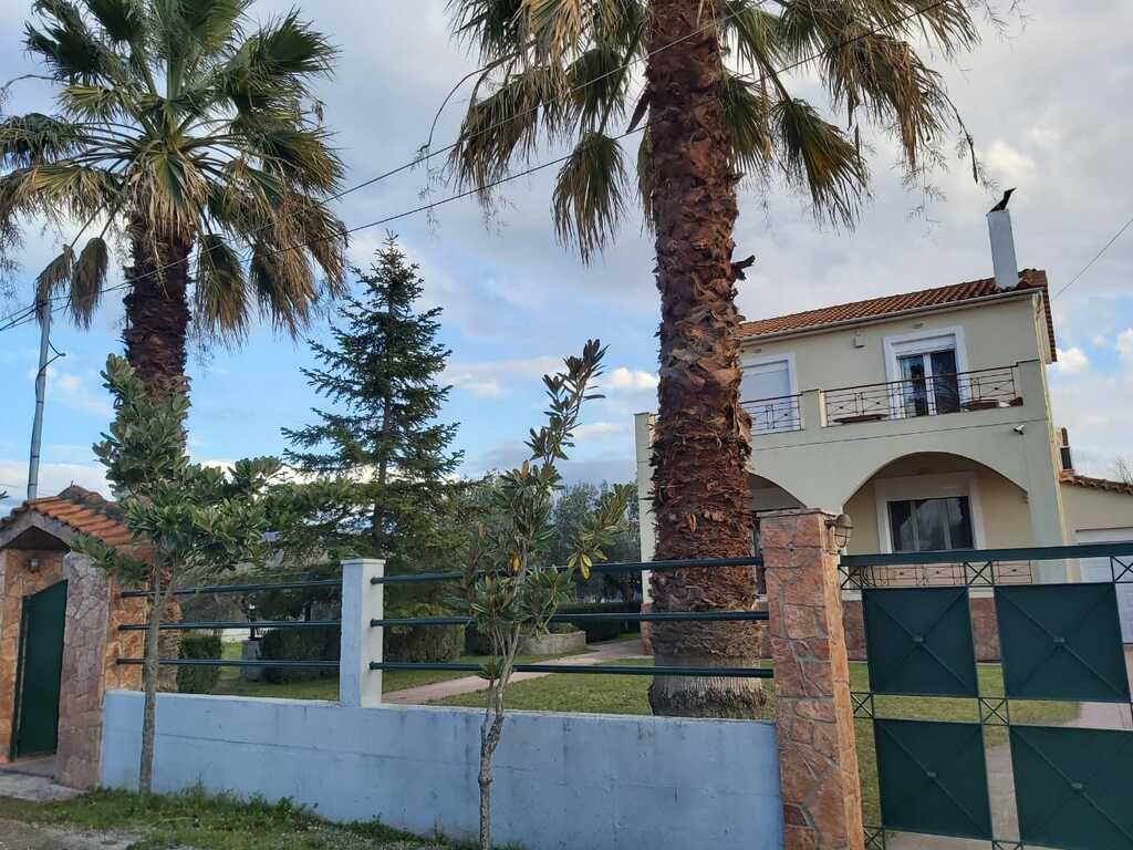 Detached House Of 145 M² With Island Features In Euboea
