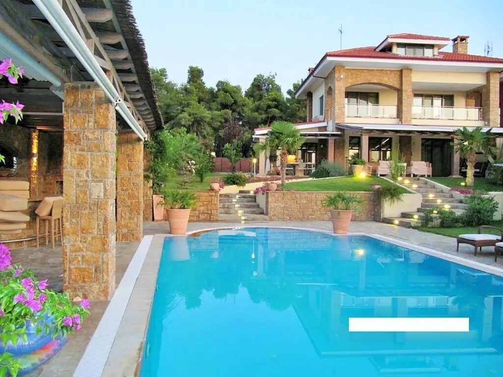 Villa Of 400 M² In Kassandra, Chalkidiki