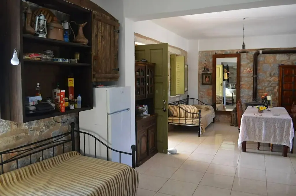 Building Of 120 M² In Peloponnese