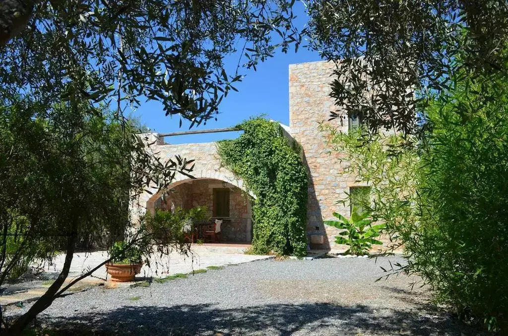 Building Of 120 M² In Peloponnese