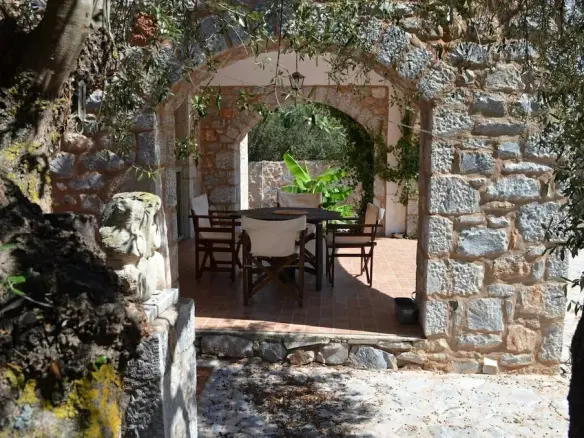 Building Of 120 M² In Peloponnese