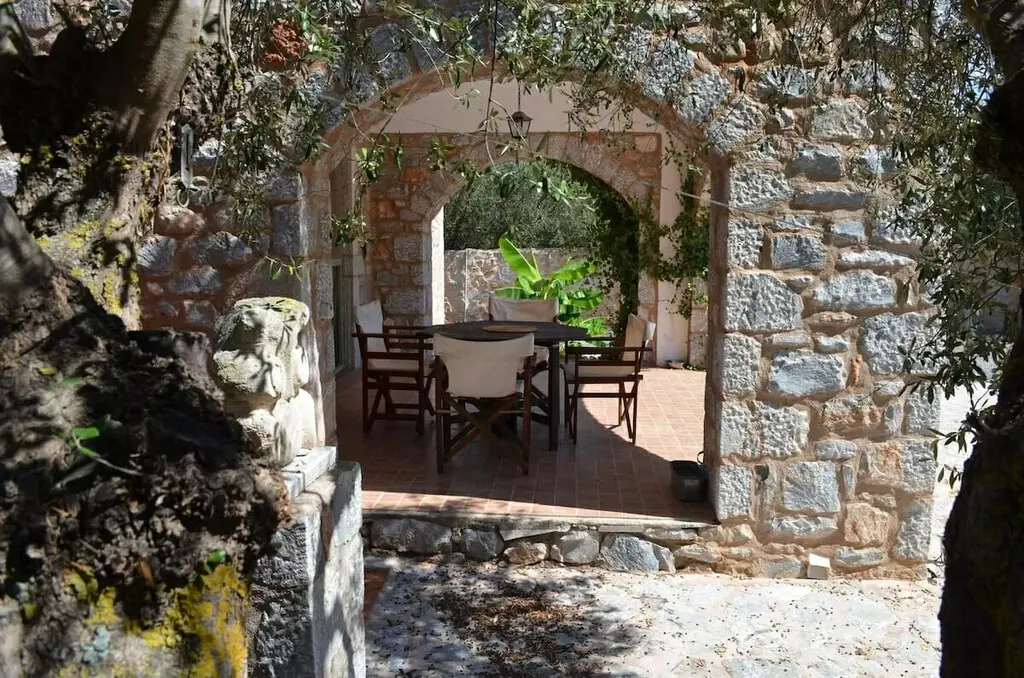 Building Of 120 M² In Peloponnese