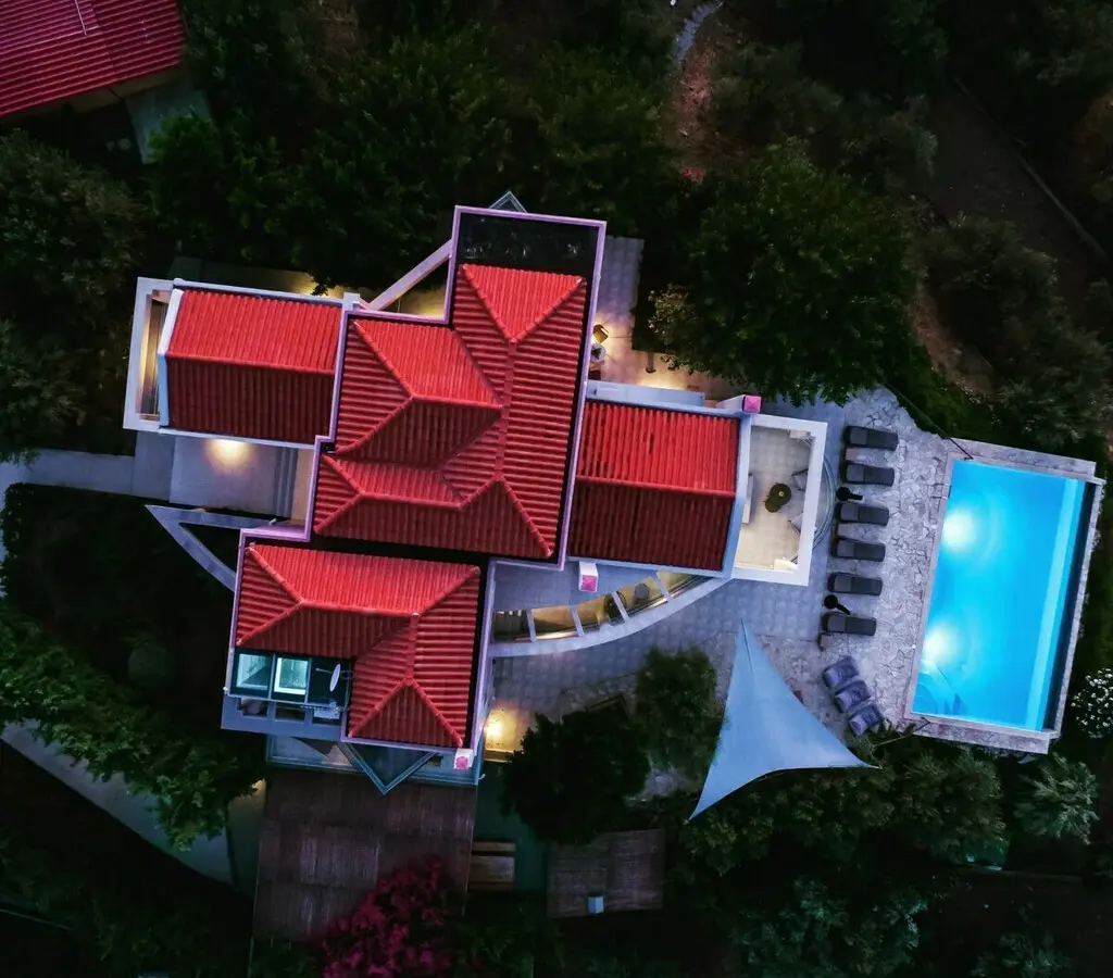 Villa Of 450 M² With Sea View In Ermionida