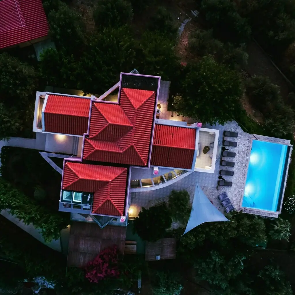 Villa Of 450 M² With Sea View In Ermionida