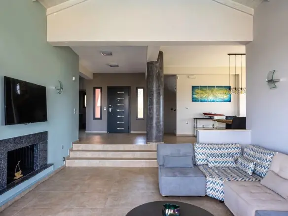 Villa Of 450 M² With Sea View In Ermionida