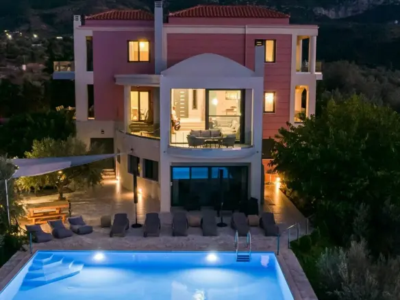 Villa Of 450 M² With Sea View In Ermionida