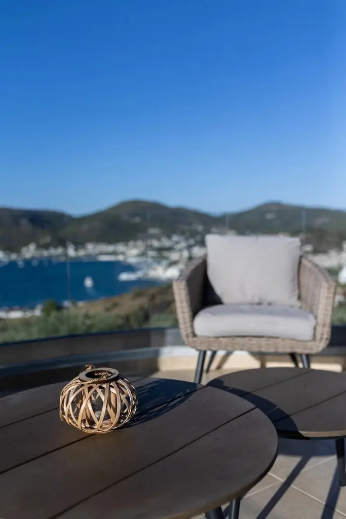 Villa Of 450 M² With Sea View In Ermionida