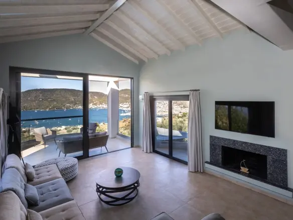 Villa Of 450 M² With Sea View In Ermionida