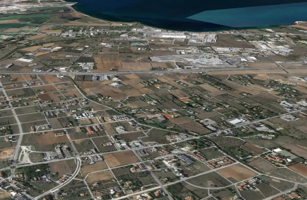 Land Of 2000 M² In The Suburbs Of Thessaloniki