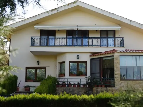 Villa Of 327 M² In Thessaloniki