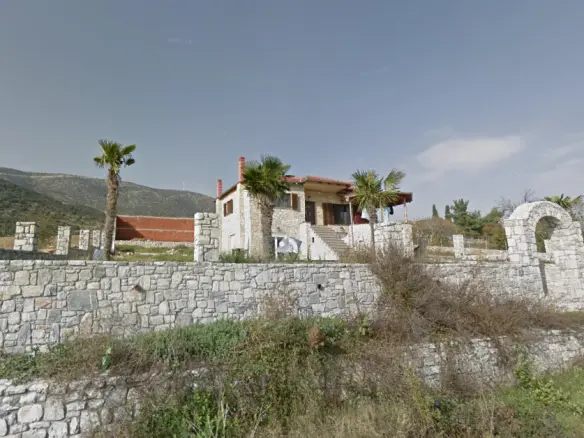 Detached House Of 314 M² In North Greece