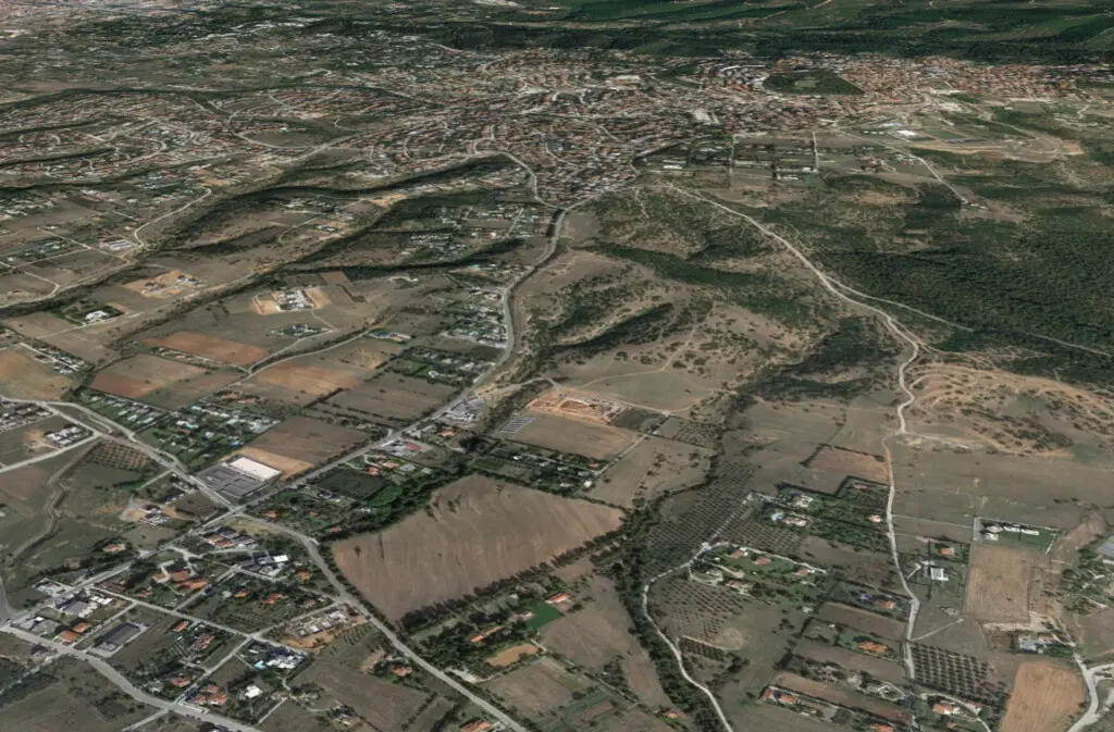 Land Of 8248 M² In The Suburbs Of Thessaloniki