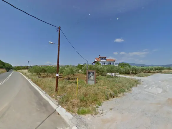 Land Of 2000 M² In The Suburbs Of Thessaloniki