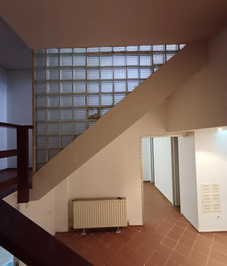Commercial Property Of 193 M² In Thessaloniki