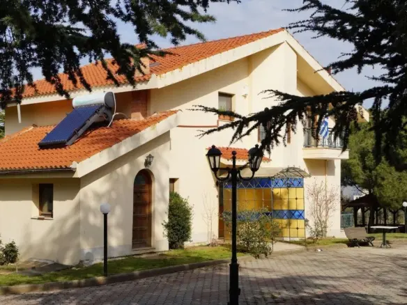Villa Of 327 M² In Thessaloniki