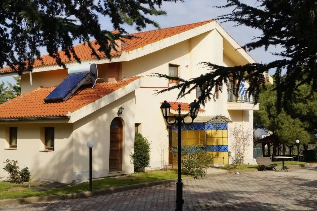 Villa Of 327 M² In Thessaloniki