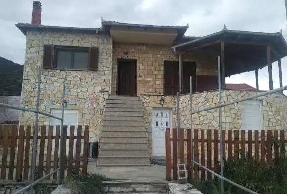 Detached House Of 314 M² In North Greece