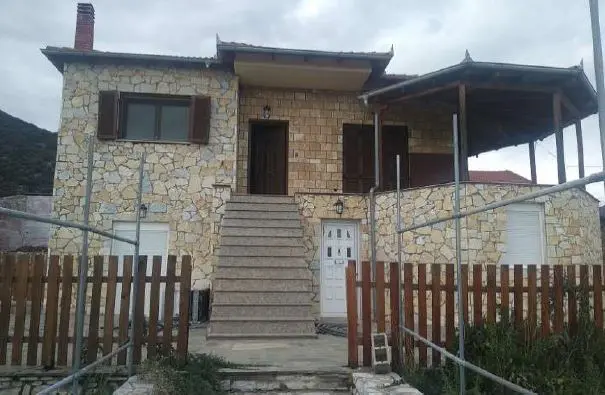 Detached House Of 314 M² In North Greece