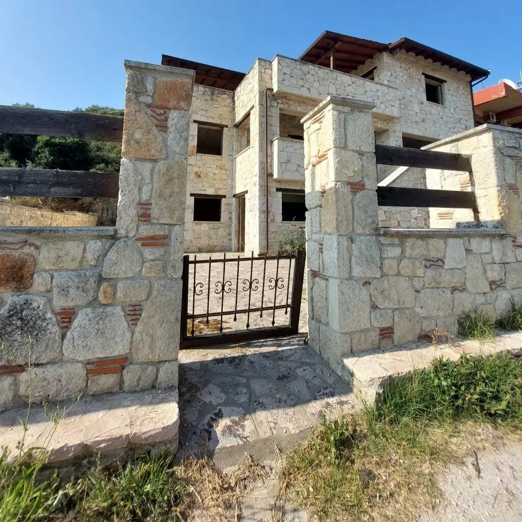 Building Of 380 M² In Sithonia, Chalkidiki