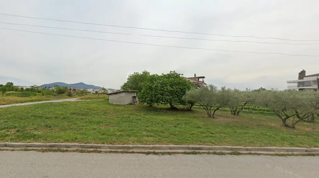 Land Of 2000 M² In The Suburbs Of Thessaloniki