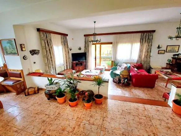 Villa Of 327 M² In Thessaloniki