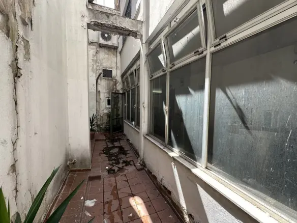 Commercial Property Of 193 M² In Thessaloniki