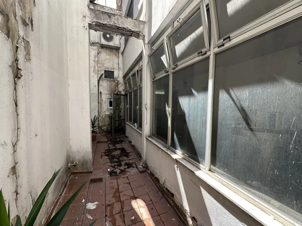 Commercial Property Of 193 M² In Thessaloniki