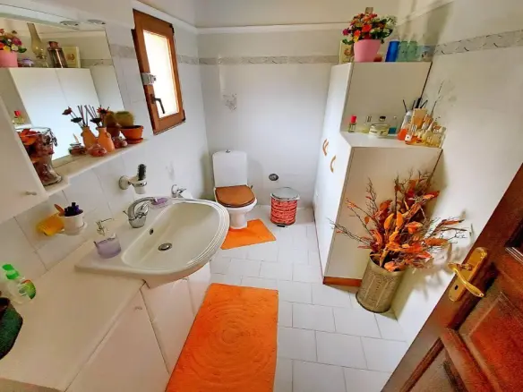Villa Of 327 M² In Thessaloniki