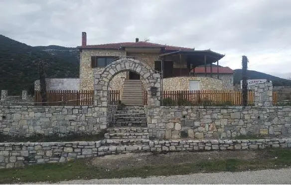 Detached House Of 314 M² In North Greece