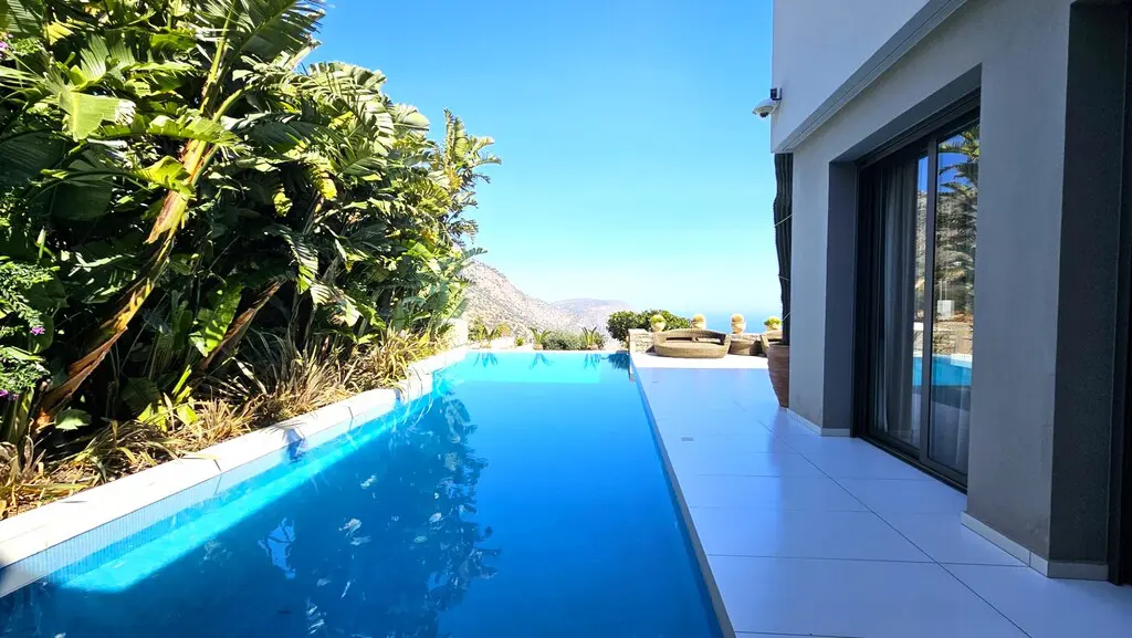 Villa Of 650 M² In Crete