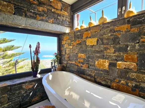 Villa Of 650 M² In Crete