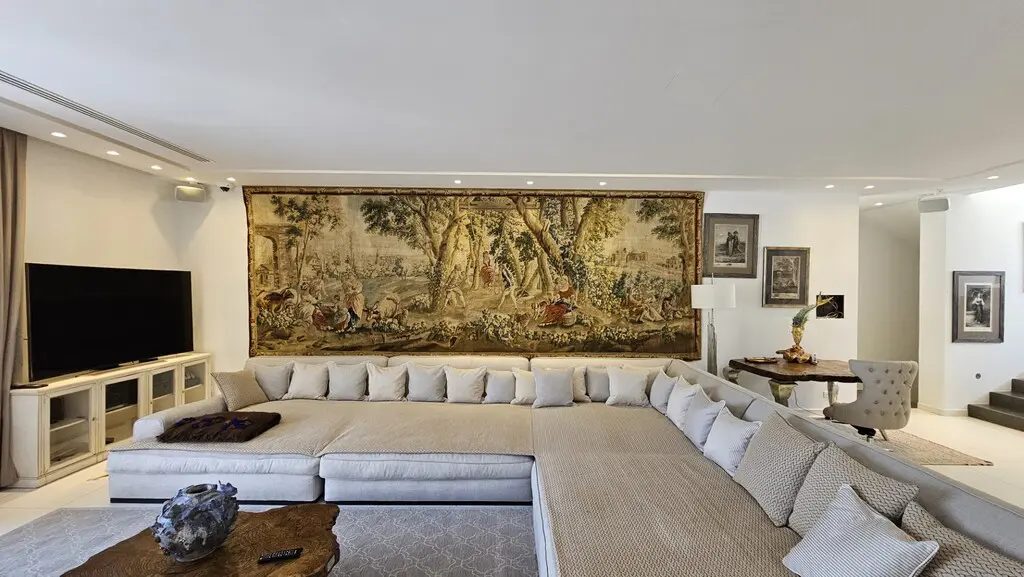 Villa Of 650 M² In Crete