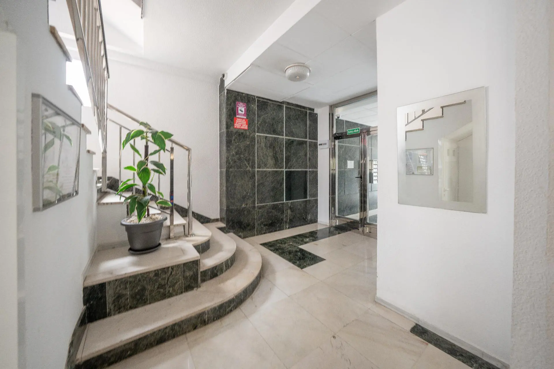 Apartment Of 80 M² In Benidorm, Spain