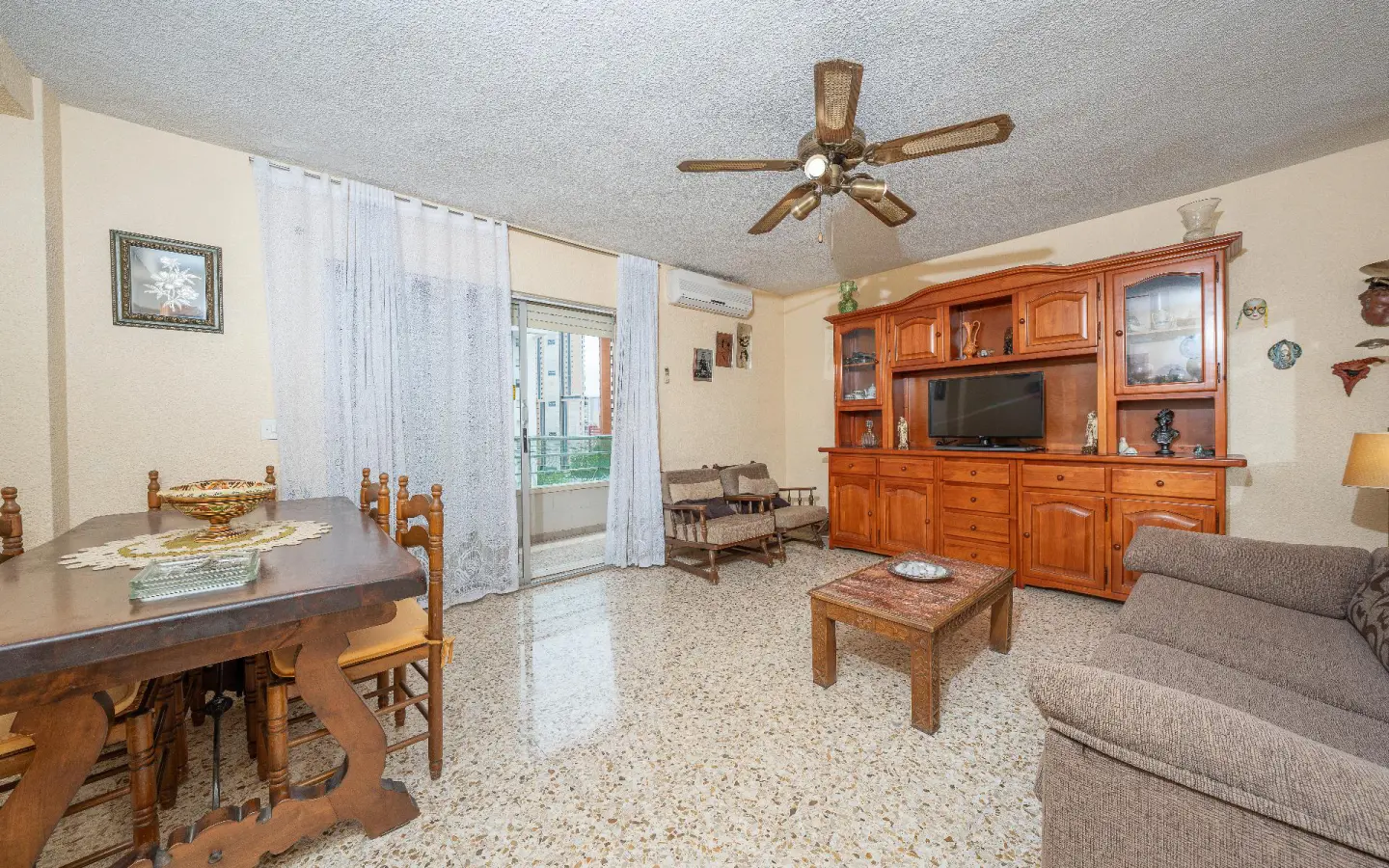 2-bedroom Apartment In Benidorm, Spain (76 M²)