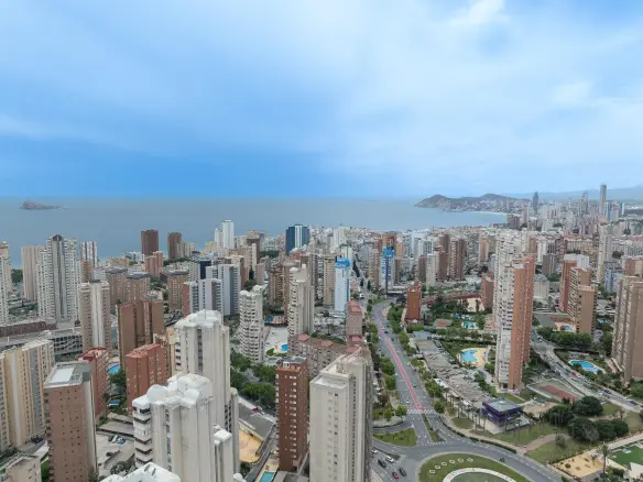 2-bedroom Apartment In Benidorm, Spain (76 M²)