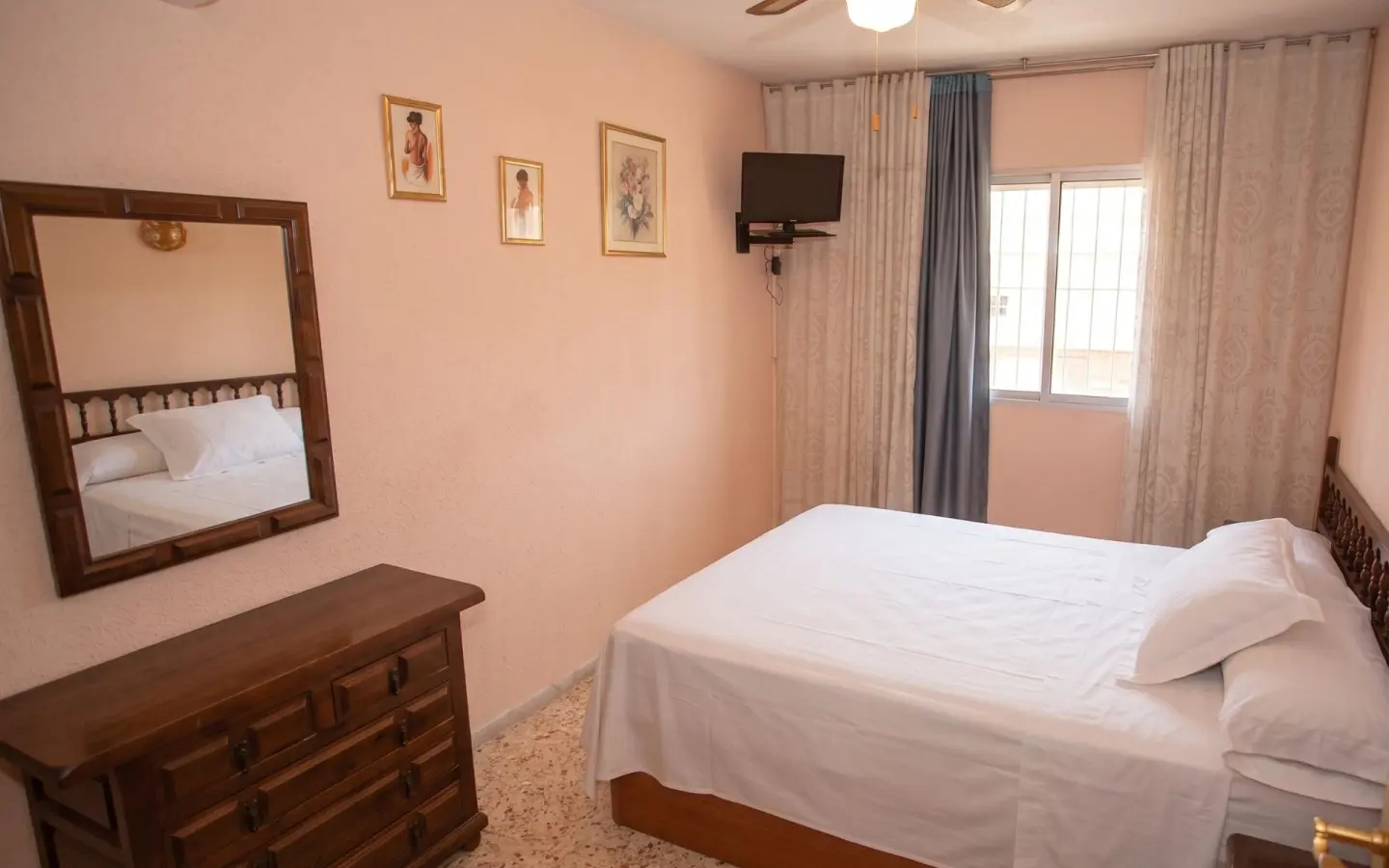 2-bedroom Apartment In Benidorm, Spain (76 M²)