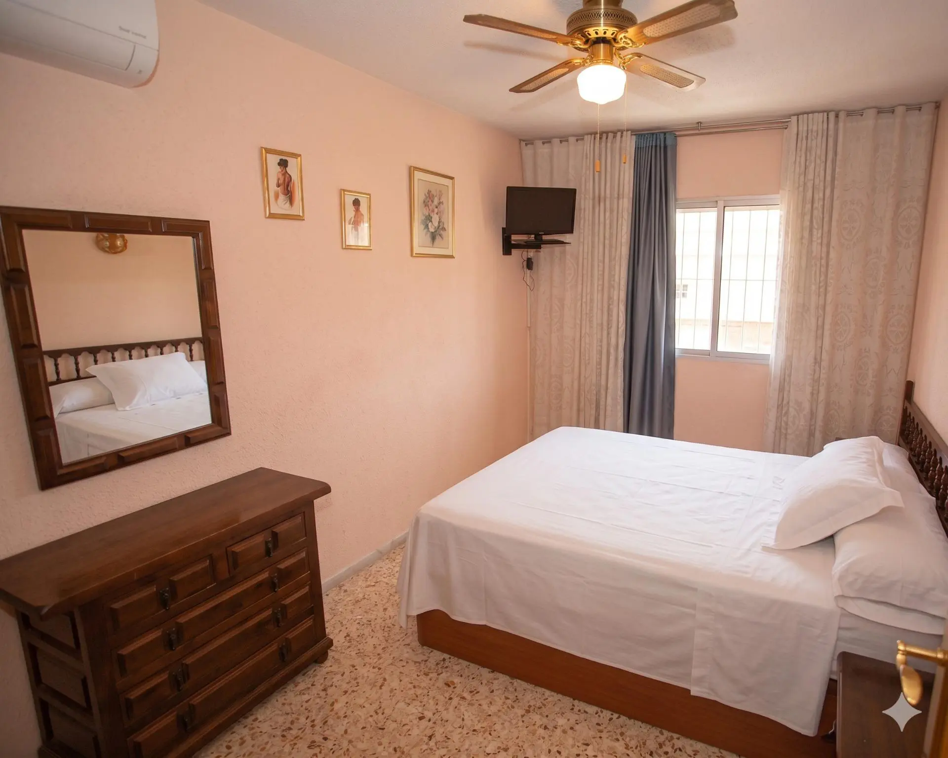 Apartment Of 80 M² In Benidorm, Spain