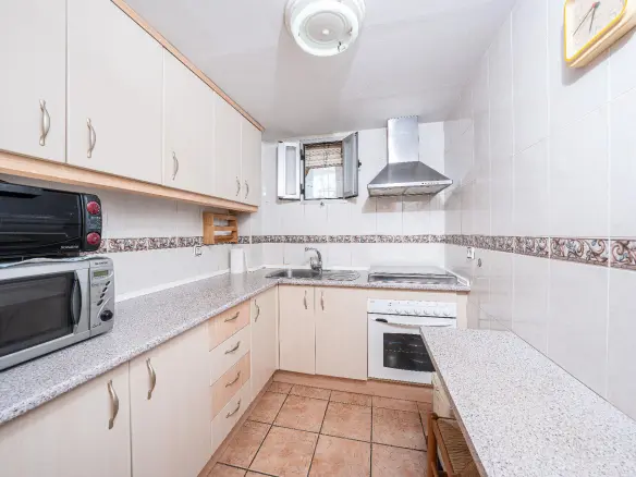 2-bedroom Apartment In Benidorm, Spain (76 M²)