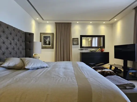 Villa Of 650 M² In Crete