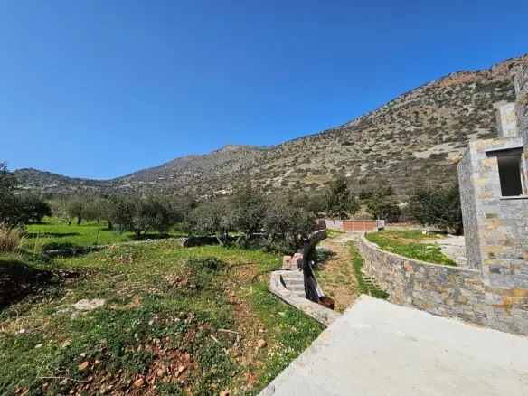 Villa Of 357 M² In Crete